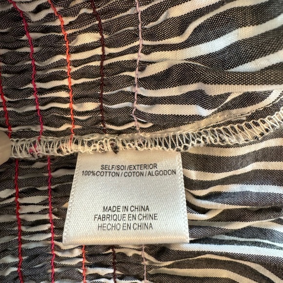 WAYF smocked grey/rainbow crop top - Picture 8 of 9